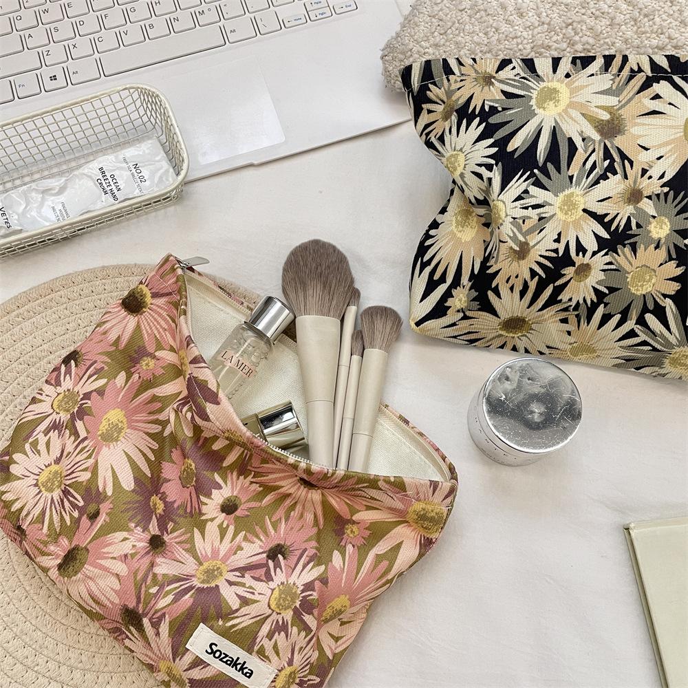 Corduroy Floral Makeup Pouch Women Inner Bag Portable Large Capacity Makeup Case Cosmetic Organizer Bags Travel Toiletry Bag