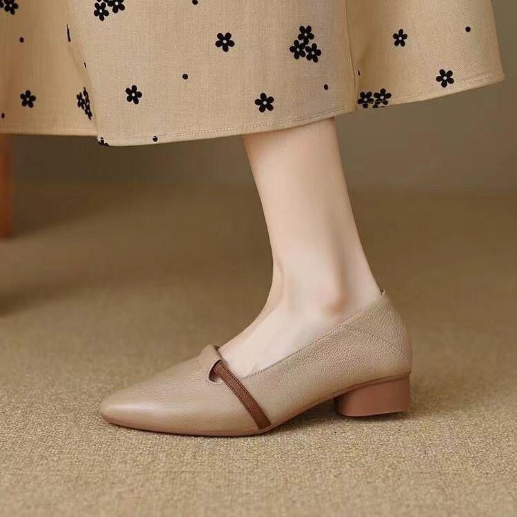 Autumn French retro pointed head color matching light mouth single shoes women's low heel super soft medium thick heel grandma shoes temperament small