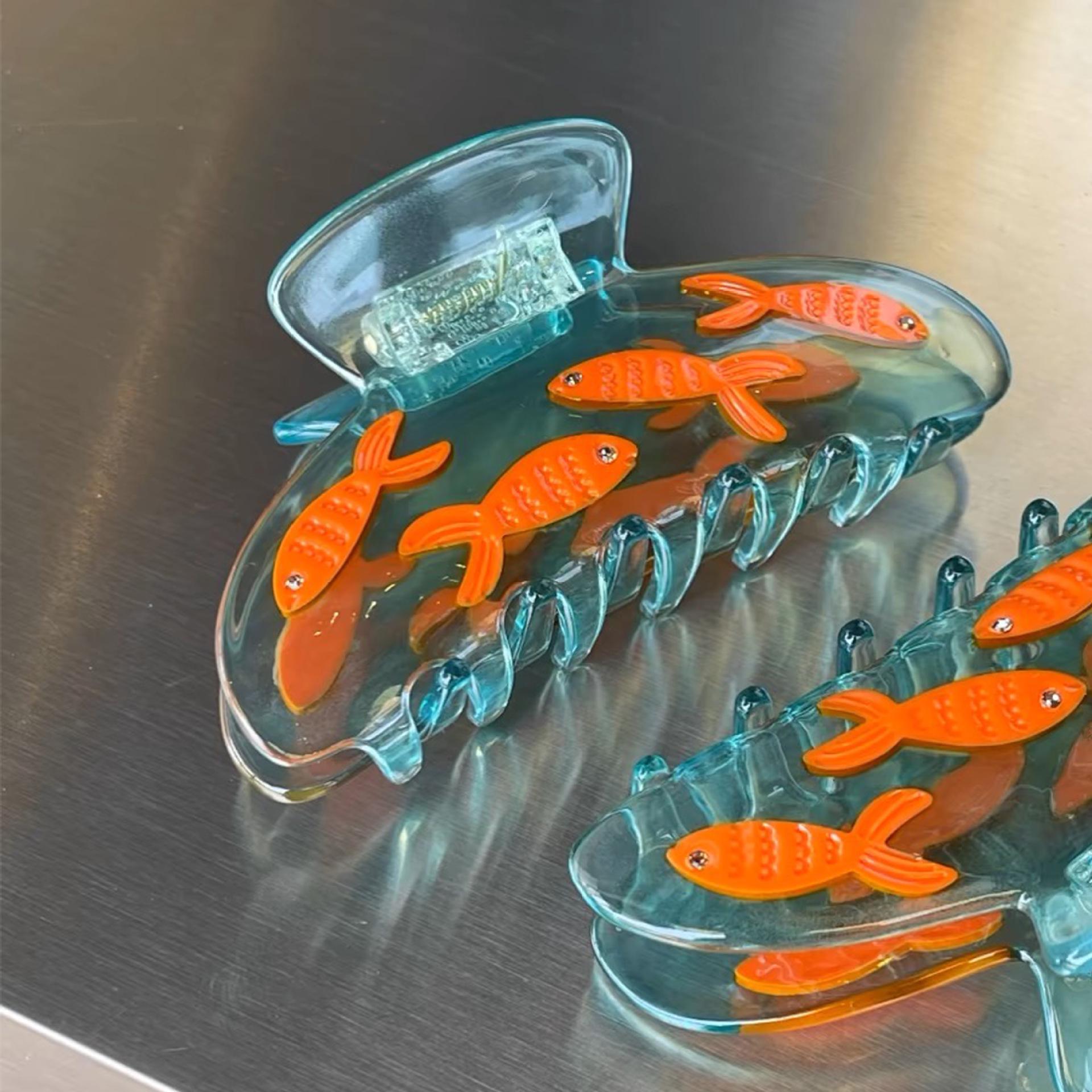 

Tulip Cherry 2024 High-End Maillard Cute Stage Dog Shark Hair Hair