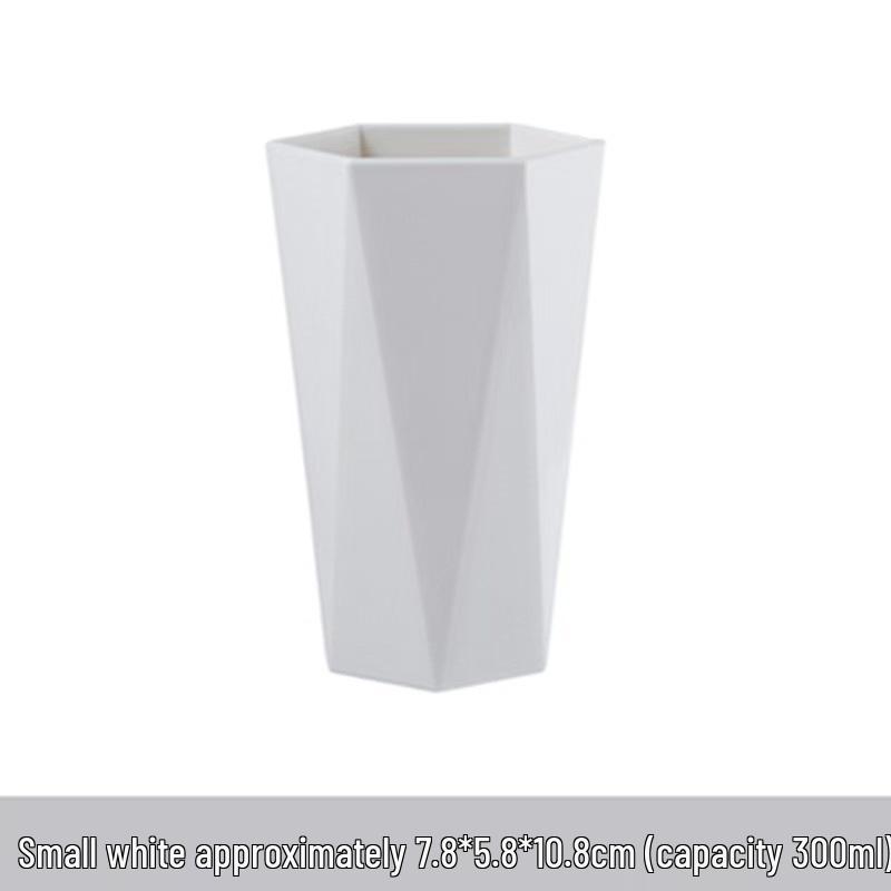

Nordic Color Rhombus Toothbrush and Mouthwash Cup - Plastic, Creative Design for Home Use 301-400 ml белый
