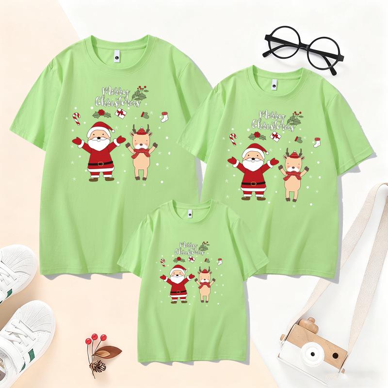 2026 Nové vánoční rodinné oblečení s sobem: Tričko s krátkým rukávem Santa Claus pro rodiče a dítě nebo celou rodinu tří nebo čtyř osob.