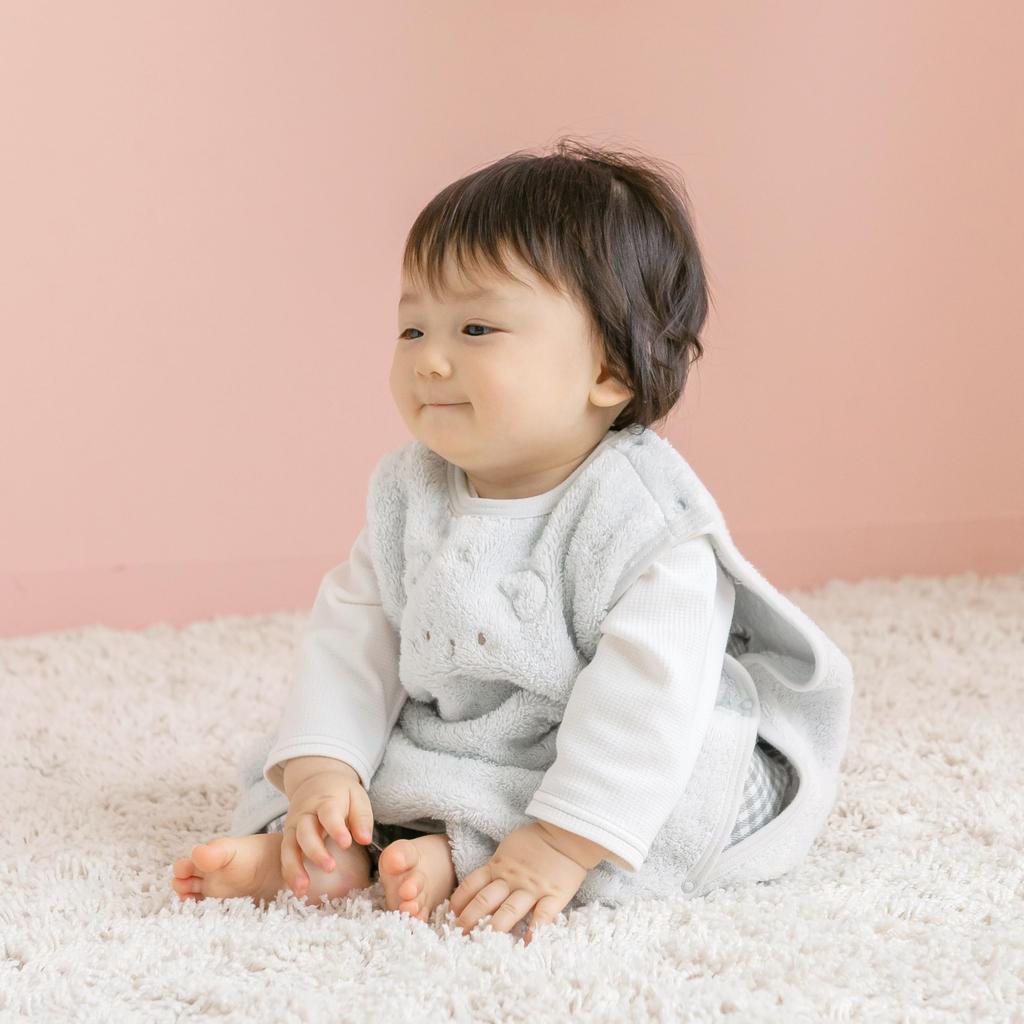 Baby Castle for ages Made in Japan Sleeper, Smiley, Gray, 0-2,