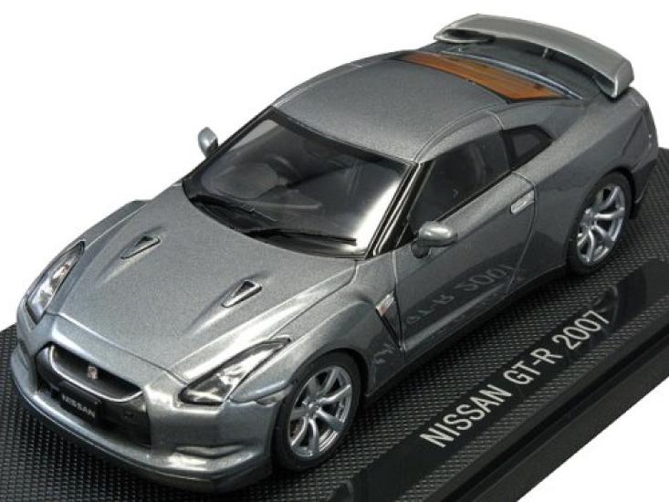 

Готовый продукт Ebro NISSAN 1/43 GT-R (бронза)