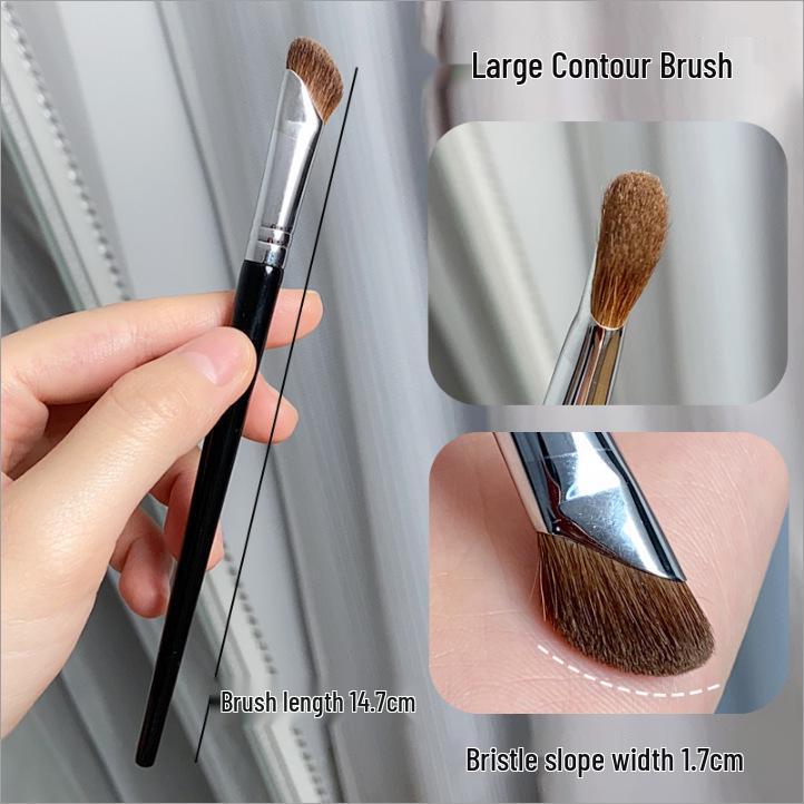 

Sickle Nose Contour & Shadow Brush Set: Precision Nostril Blending, Angled Bridge Brush, Fingertip Makeup Tool