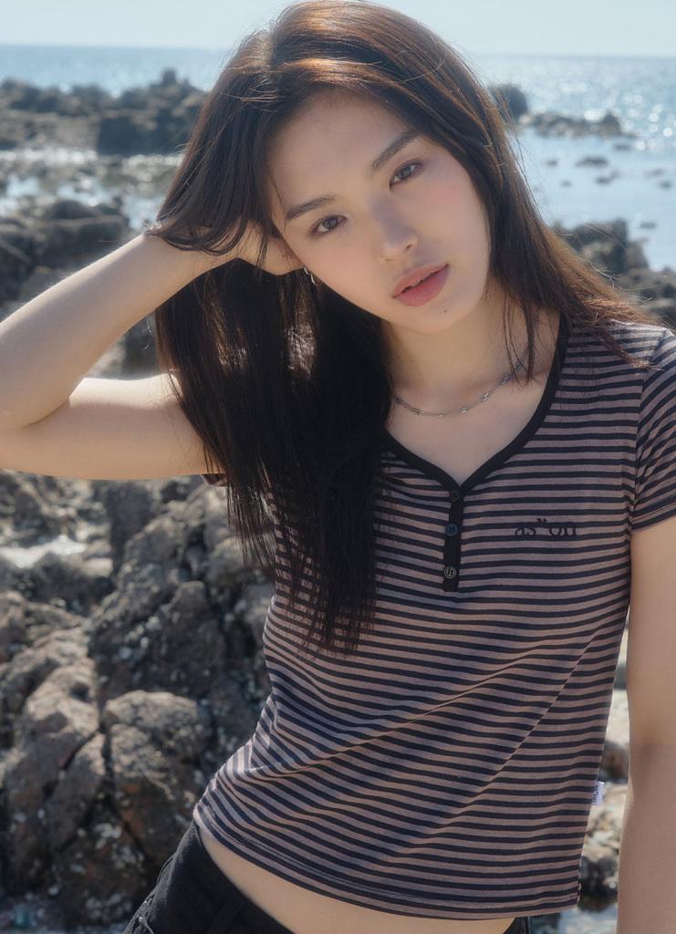 Aejeuon Candy Stripe T/Black