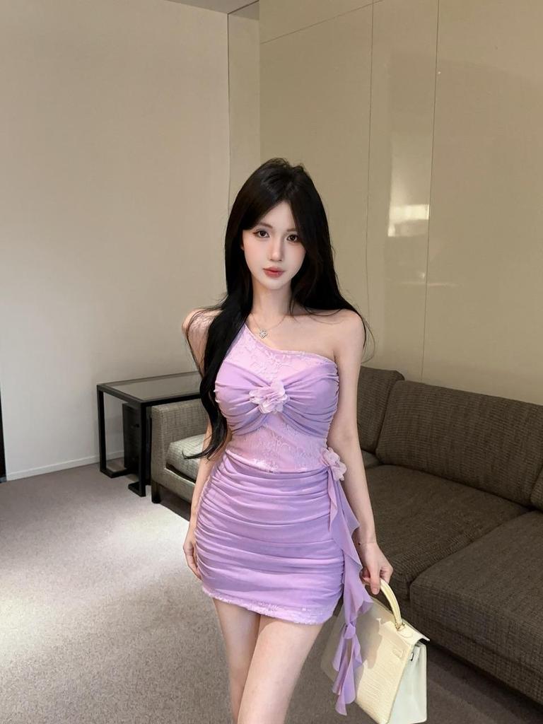 Sexy 3D Floral One-Shoulder Dress with Irregular Pleats and Cut-Out Waist