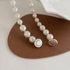 2023 French Retro Pearl Choker Necklace: Trendy, Luxurious Clavicle Chain for Women
