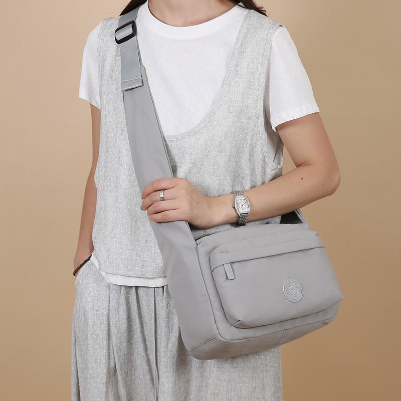 Multi-Compartment Lightweight Shoulder Bag Women's Commuter Bag