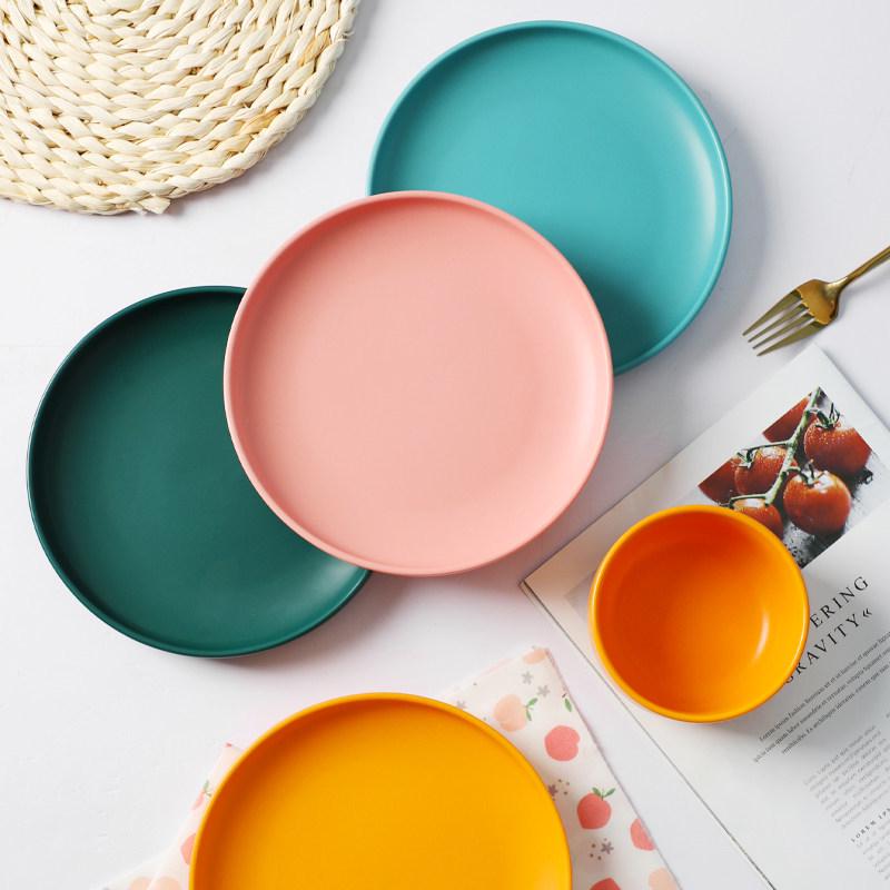 Matte Ceramic 4-Piece Shallow Plate Set: Creative Steak & Breakfast Plates for Western Cuisine.