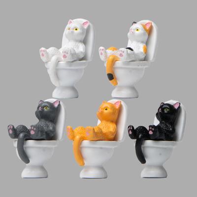 Mini Katzenmodell Hohe Simulation Lebhafter Ausdruck Dekorationszubehör Toilette Miniatur Katze Tiermodell Spielzeug für Kinder