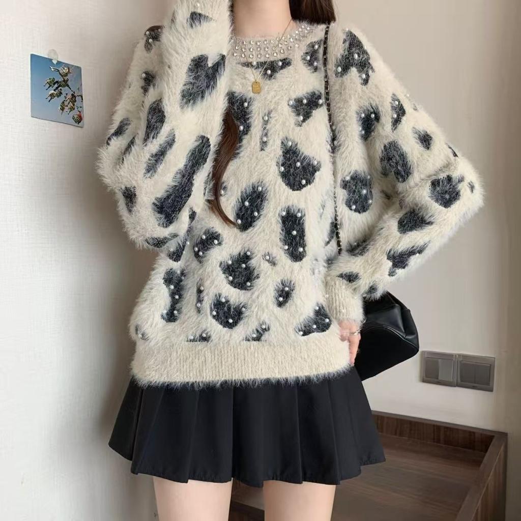 Autumn Winter Women's Mink Fleece Sweater Beaded Color Block Crew Neck Pullover Sweater Soft Warm Knit Top