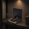 Perforierte Display Diorama Basis L-förmig matt mit Rückwand