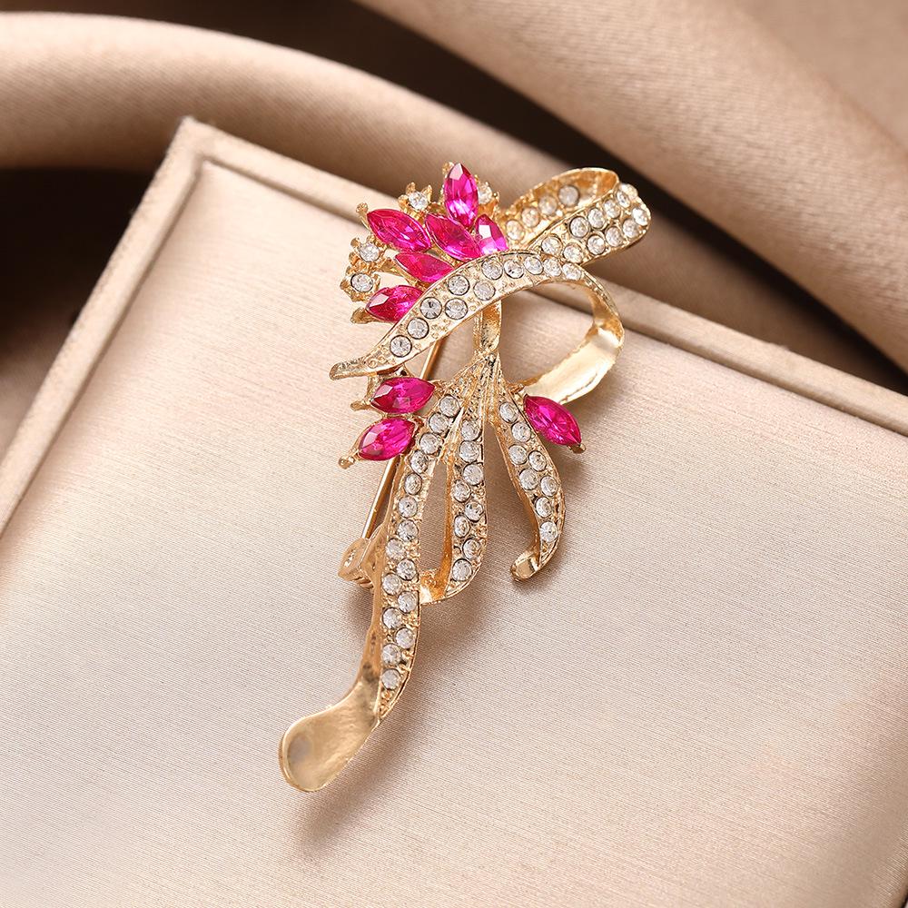 

Елегантна кришталева брошка для жінок – Висококласна прикраса для пальта з кількома діамантами