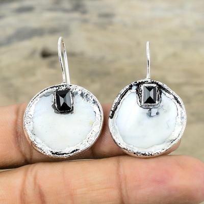 Boucle d'oreille en nacre et pierre précieuse, Boucles d'oreilles en cuivre électroformé, Boucle d'oreille plaquée argent, Bijou électroformé, Boucle d'oreille en onyx noir, Bijou en cuivre