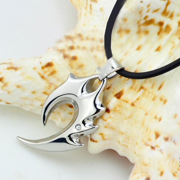 

Skull Necklace Men, Pendant Pendant, Sweater Chain Trinkets, Titanium Steel Heart