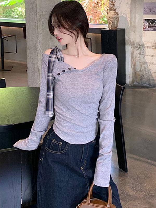 Chic Grey One-Shoulder Knit Top for Women - Sweet & Spicy Early Autumn Style, Long-Sleeve with Bowknot
