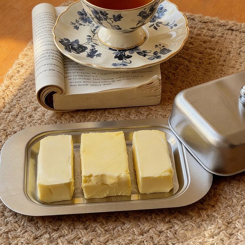 1PC Stainless Steel Butter Dish with Handle Lid Spill Proof Butter Keeper Suitable for Outdoor Kitchen Table