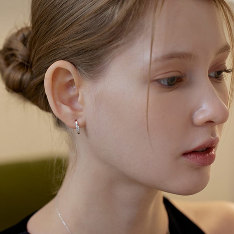 Lewe Clear point one-touch earring