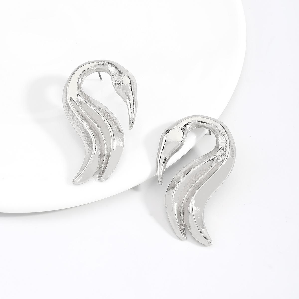 Новые серьги-гвоздики в форме лебедя, легкая роскошь, серьги с темпераментом, блестящие серьги, серьги-гвоздики с индивидуальностью, модные серьги серебряный