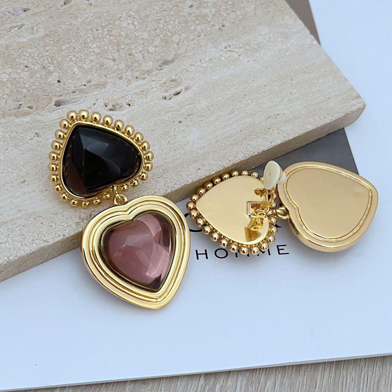 Elegant Light Luxury Shell Heart Earrings for Gentle, Sweet Style