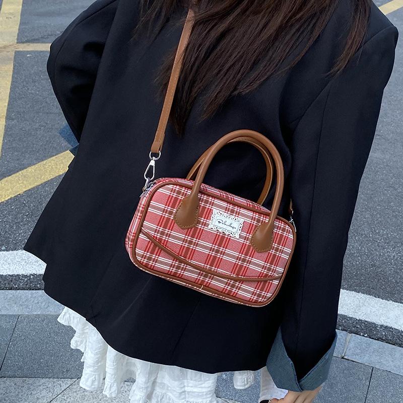 Large capacity handbag commuter rad antique retro plaid style messenger bag retro shoulder bag