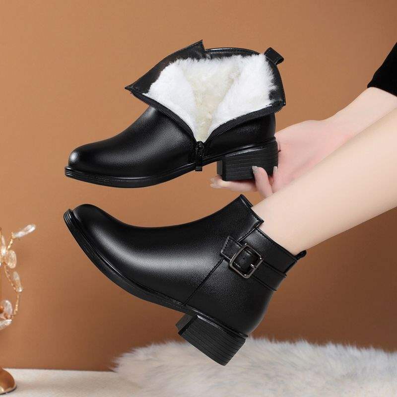 Autumn and Winter Soft Leather Non-slip Short Boots Female Mother Shoes Low Heel Thick Heel Velvet Thermal Cotton Boots Middle-aged Large Size Women