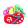 Pantoufle Jouet à Mâcher pour Chien Résistant aux Morsures Soulagement de l'Ennui et du Stress Jouet Chaussure Pantoufle Simulée en Vinyle Jouet Siffleur pour Chiots Dentition Nettoyage