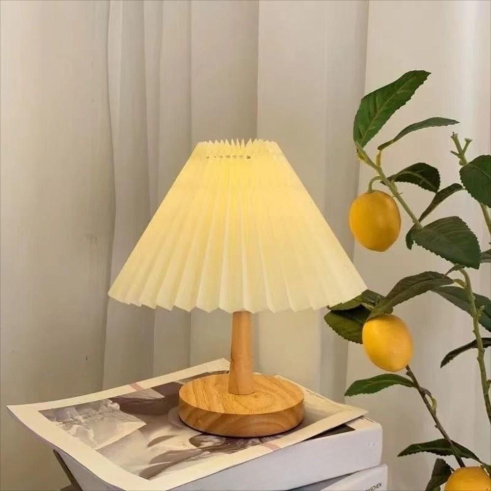 Art Atmosphere Nordic Pleated Table Lamp Home Decoration LED Desk Lamp Card Seat