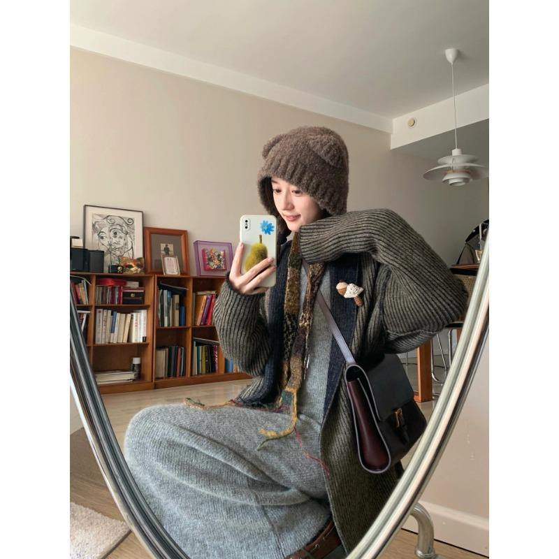 Gray Knitted Dress Women's Autumn and Winter New Round Neck Flared Sleeves Slim and Thin Bottom Dress