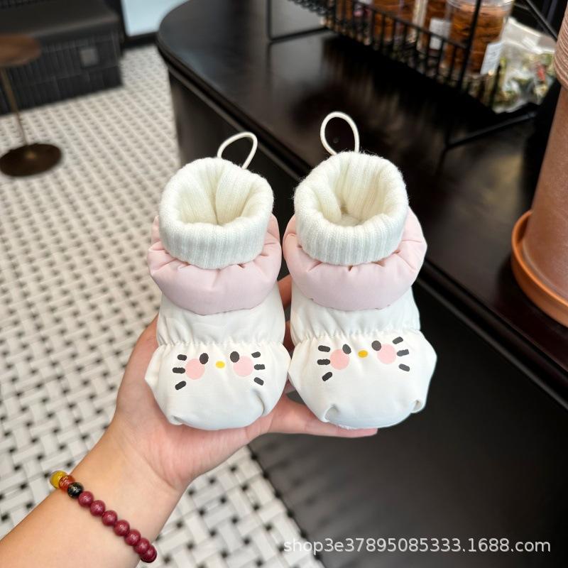 

Детская обувь для малышей 0-1 года, осенне-зимний стиль, теплая детская хлопковая обувь с флисовой подкладкой, милая мультяшная мягкая подошва, обувь для новорожденных для первых шагов Inner Length12.5cm（Suit