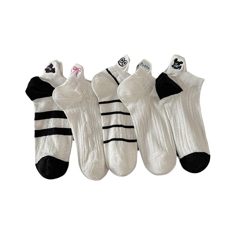Cartoon-embroidered Socks for Women In Summer, Thin Mesh Hollowed-out Boat Socks with Striped Raised Ears, Boneless Short Socks