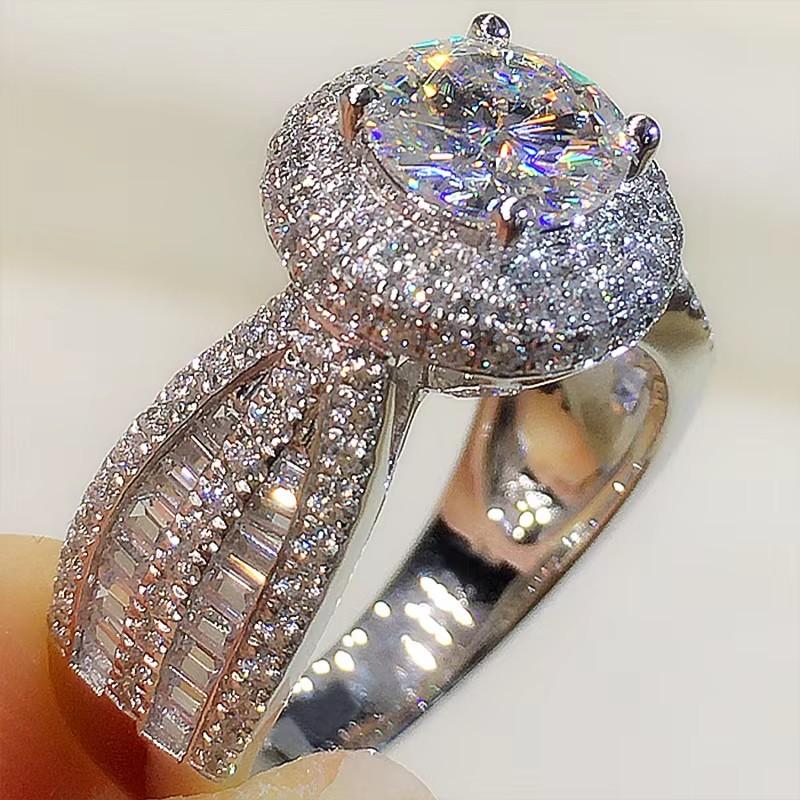 Huitan Dazzling Cubic Zirconia Rings Female Modern Aesthetic Wedding Band Jewelry Charming Brilliant Chic Fashion Party Jewelry