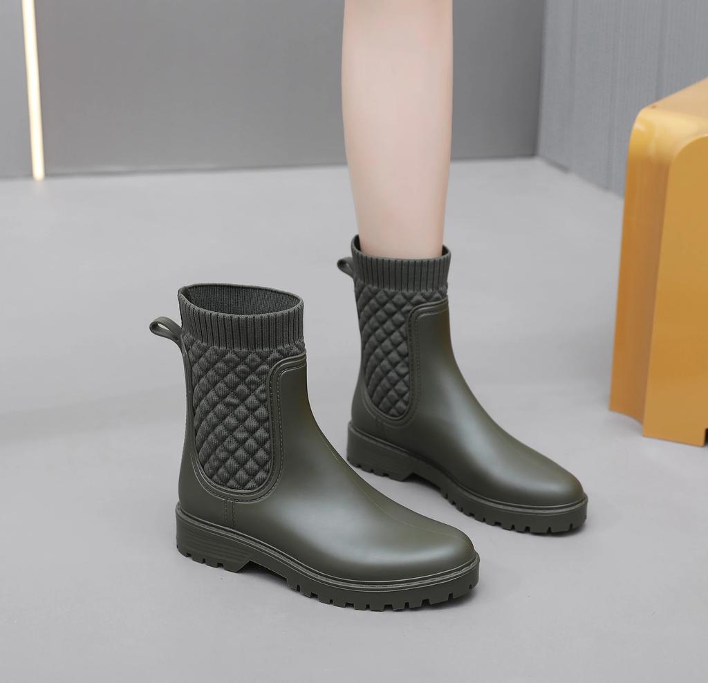 1 Pair of Women's Short Chelsea Rain Boots Fashionable U-Shaped Fly Woven Rain Boots Pvc Non-Slip Waterproof Rubber Shoes