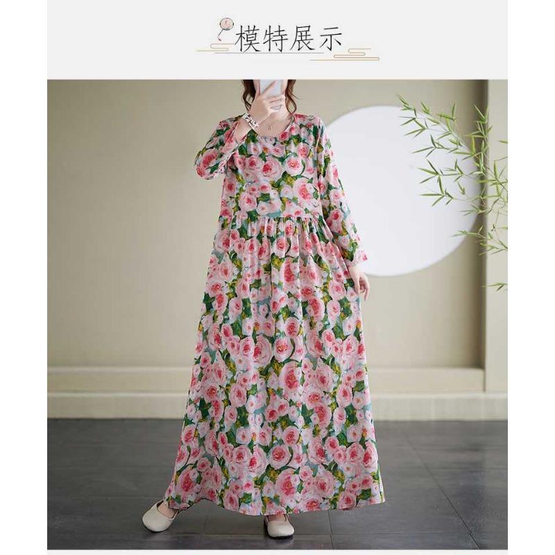 2025 New Floral Vacation Style Travel Round Neck Vintage Long Skirt Flesh Covering Dresses