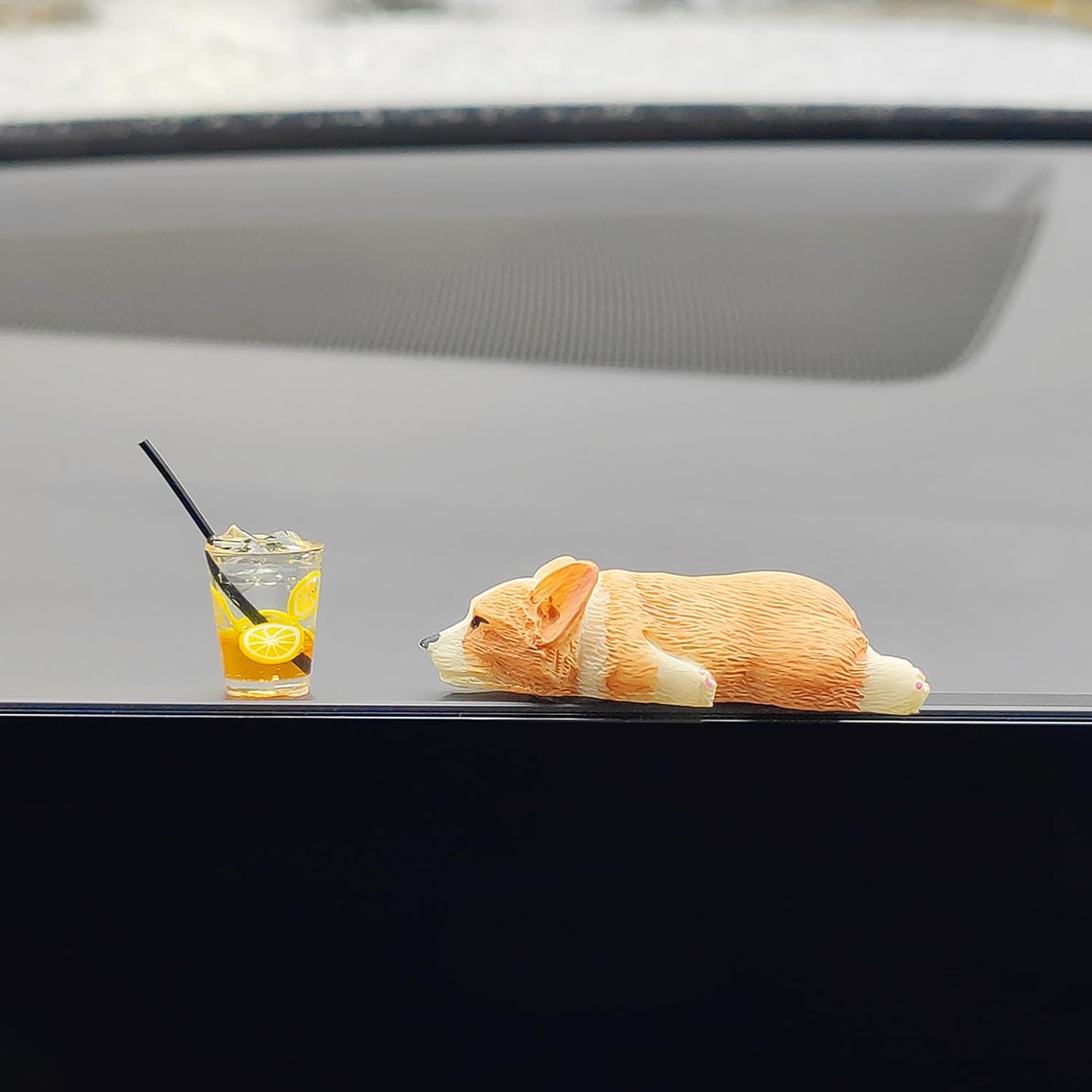 

Small Cat Ornament Dashboard Decorations, Cute Dog Car Accessories Interior Dashboard Accessories, Drinks Car Dash Decor for Women/Men Flat Dog + Iced Lemonade