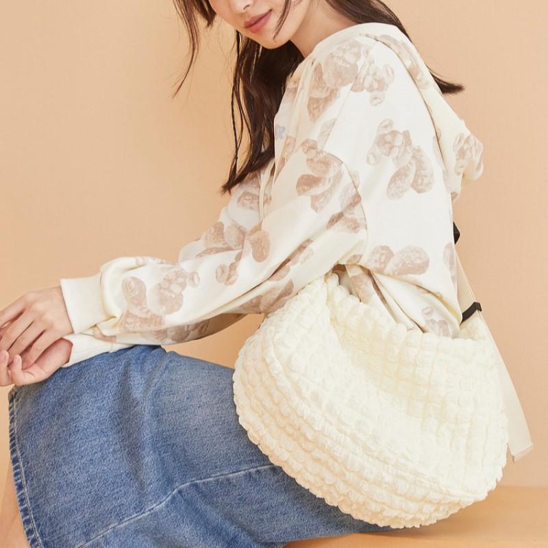 2026 Korean Version Ins Milk White Cloud Bag Texture Cross-body Women s Small Fresh Pleated Large Capacity белый