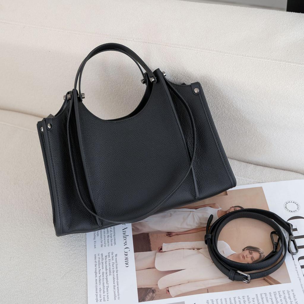 Cowhide Women's Bag Single Shoulder Oblique Span Niche Fashion Women's Generous Practical Shell Shopping Bag Oblique Span Bag
