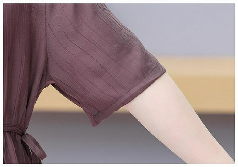 Plus Size Casual Summer Two-Piece Set for Middle-Aged and Elderly: Loose Short Sleeve & Slimming Design