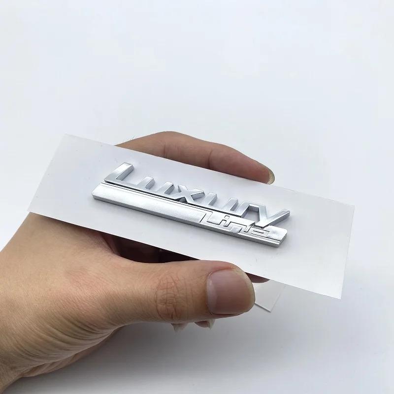 Neues Luxury Line Sport Line Kotflügel-Emblem für BMW 730 740 750 750Li Seitenlogo Auto-Styling Umrüstung Upgrade-Aufkleber Chrom und Matt