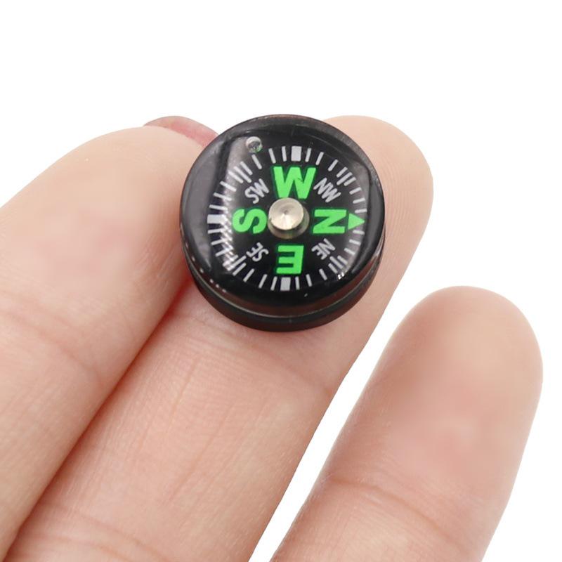 Miniature Oil-Filled Pocket Compass for Outdoor and Decorative Use