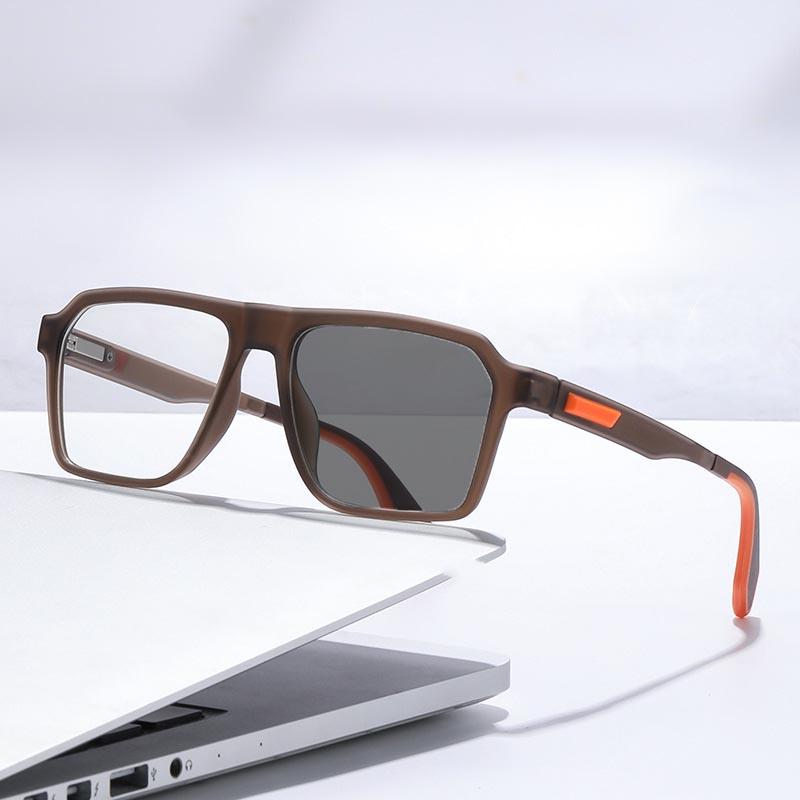 Sports Oversize Photochromic Myopia Glasses Trendy Square Color Changing Sunglasses for Men Women Fashion Near Sight Eyewear