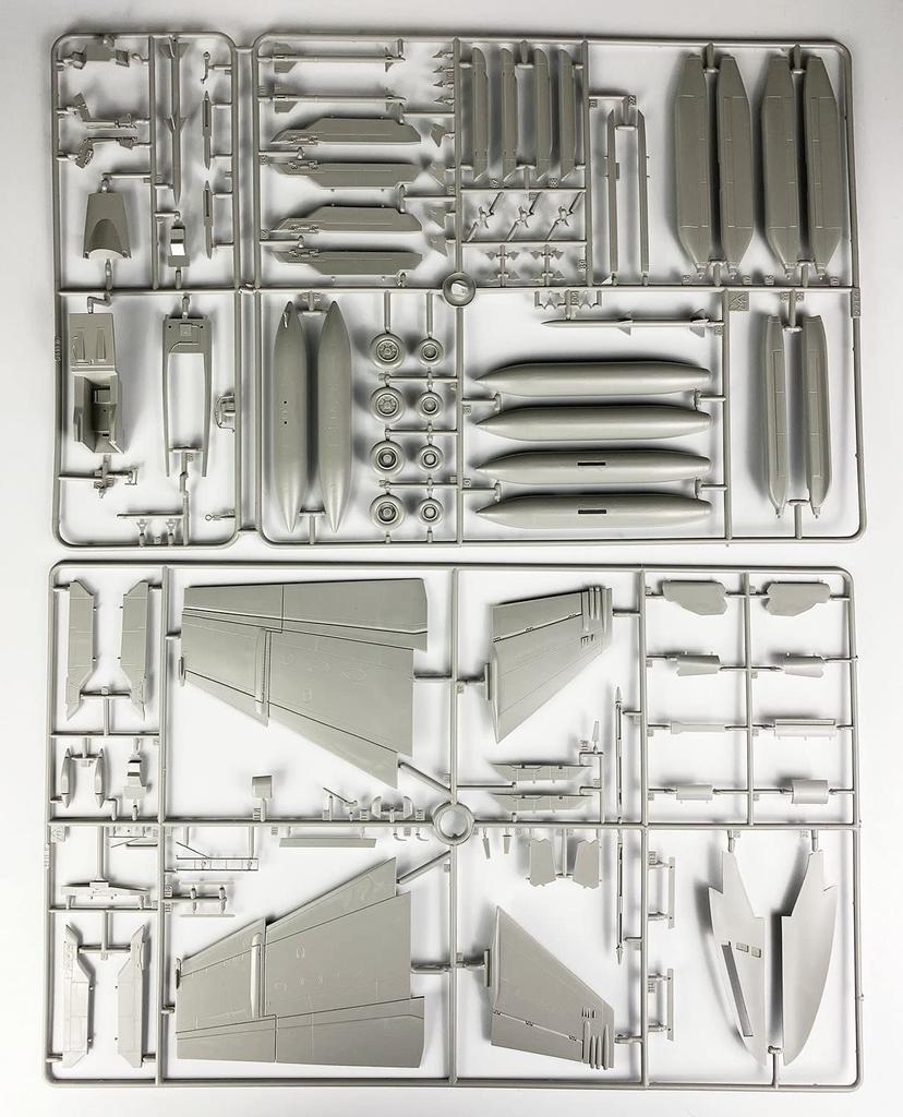 US Navy Electronic Warfare Aircraft Growler Scorpions Plastic Model Molding Color Platts/Italeri 1/48 EA-18G VAQ-132 TPA-11