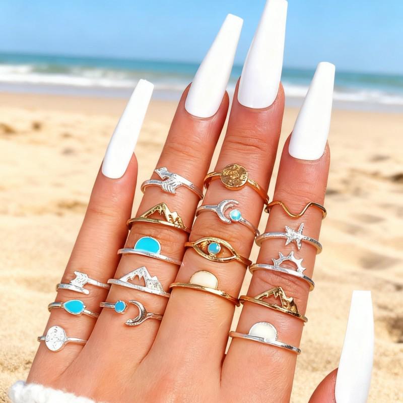 Retro Floral Carved Multi-Piece Stacking Ring Set