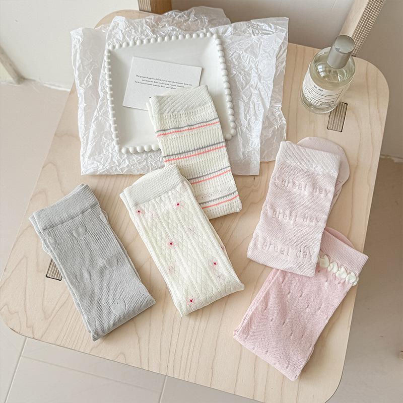 Spring and Summer Girls' Sweet Teen Floral Pink Mid-Calf Stockings with Mesh Openwork Edging and Layered Socks