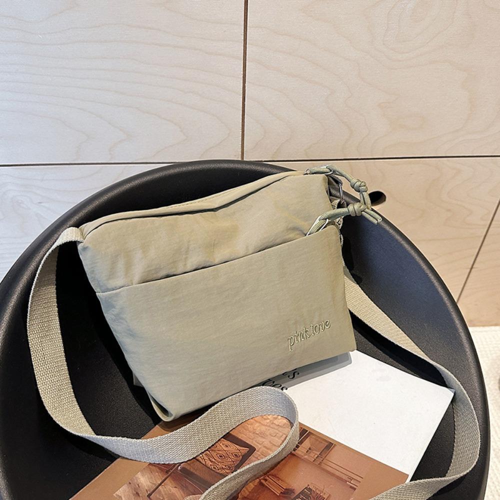 

Casual Lightweight Shoulder Bag Korean Style Underarm Tote Bag Fashion Nylon Crossbody Bag Girls темного кольору хакі