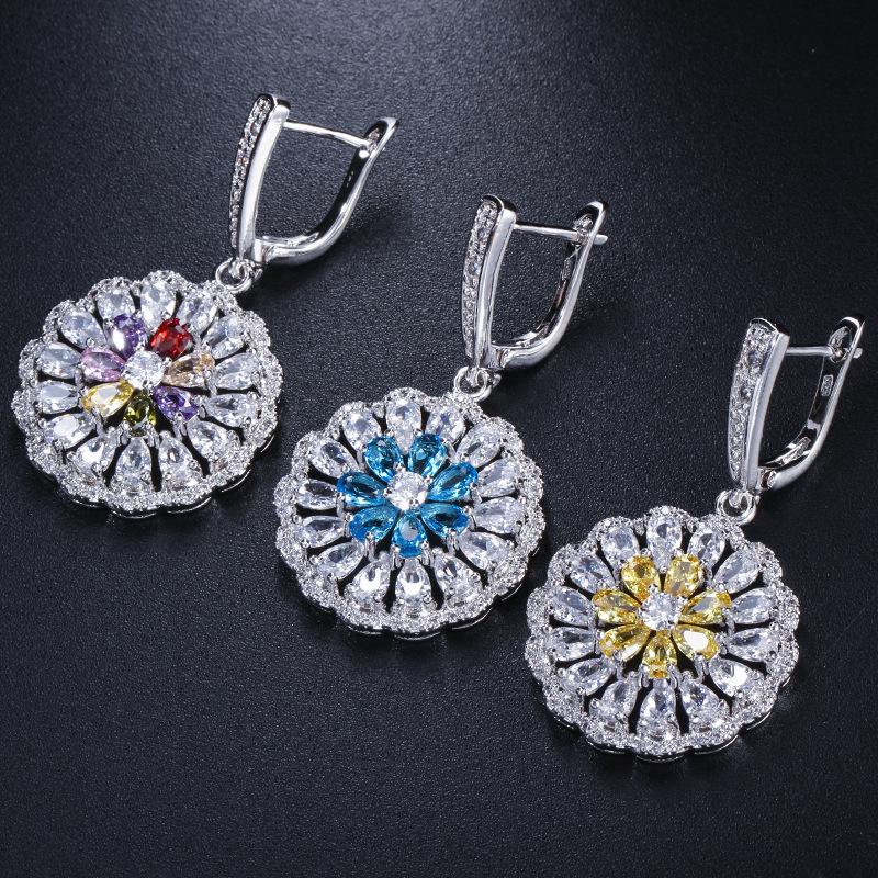 E0236 Creative Women'S Earrings, Small Fresh Zircon Flower Earrings Popular Jewelry