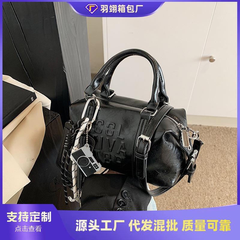 Simple Casual Handbag Bag Women's New Versatile Shoulder Messenger Bag Fashionable Commuter Pillow Bag