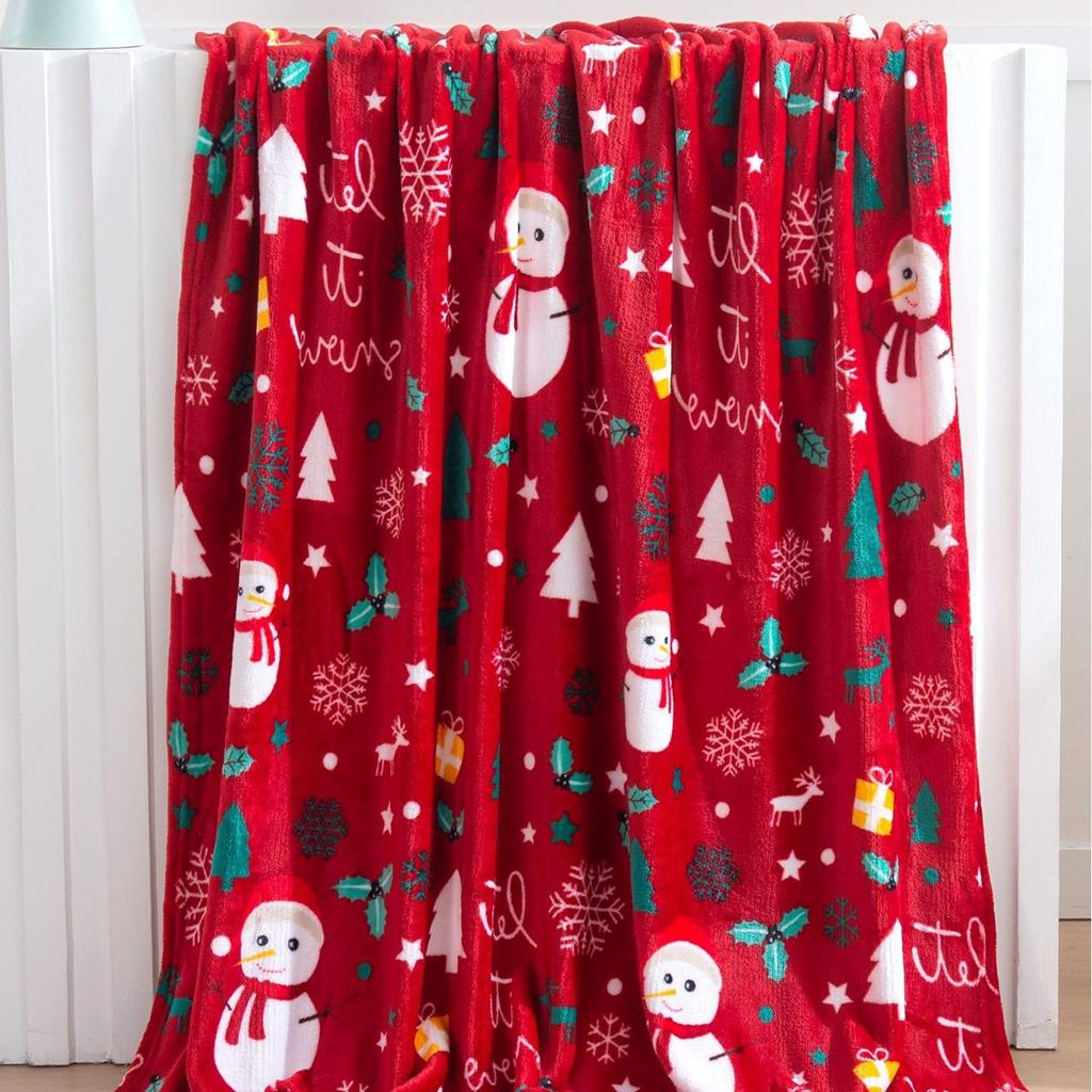 Christmas Elk Snowflake Patterned Red Flannel Blanket Cover Warmth Multifunctional Decorative Blanket Universal Winter Blankets