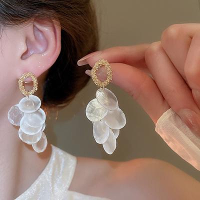 Luxury Temperament Shell Tassel Earrings Elegant Geometric Hanging Drop Dangle Earrings For Women Girls Fashion Ear Jewelry