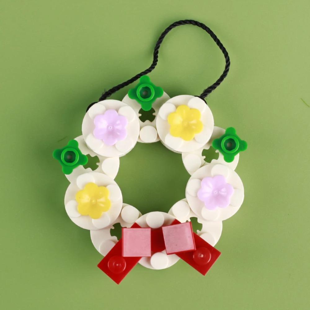 Winter City View Merry Christmas Decoration Flower Wreath Building Blocks House Home Santa Claus Figures Snow Window Bricks Toys